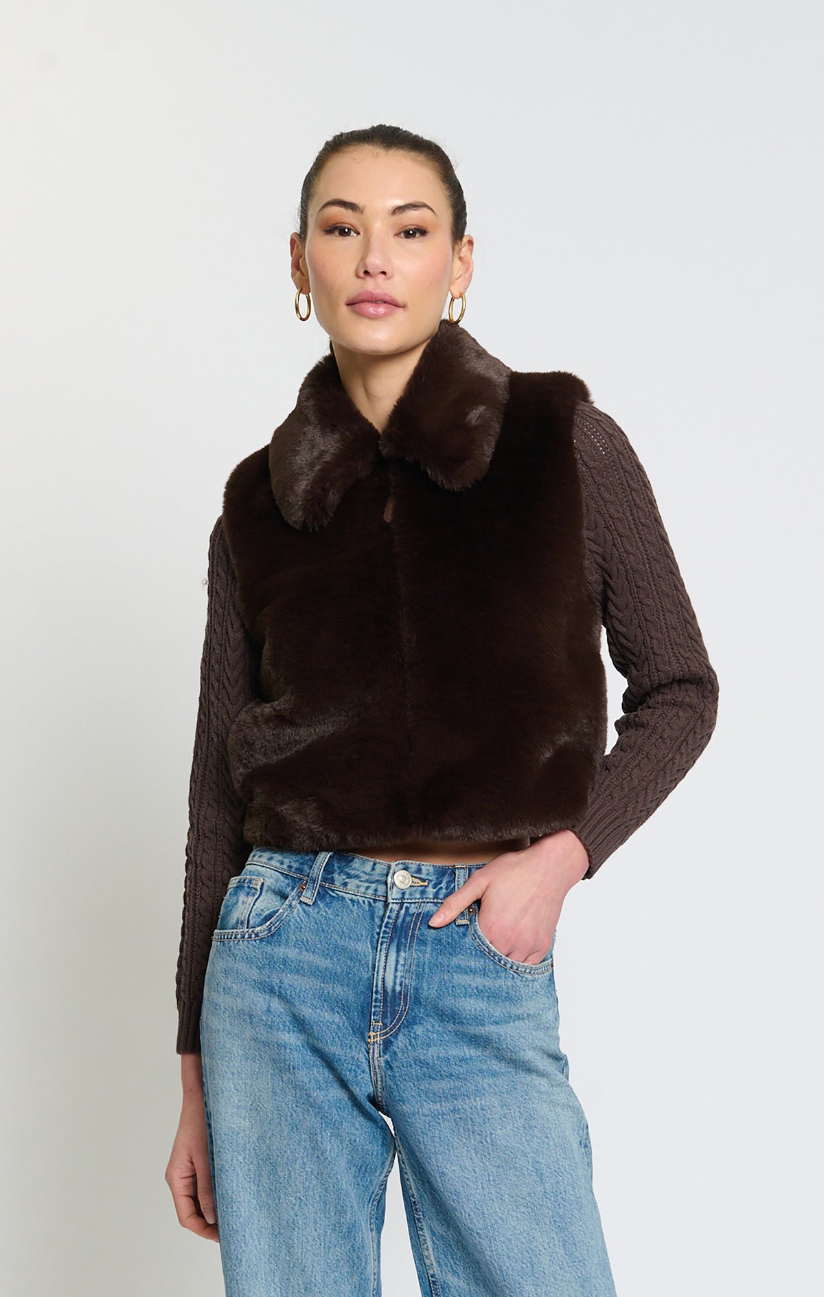 MAIA CROPPED FUR CABLED SLEEVES SWEATER